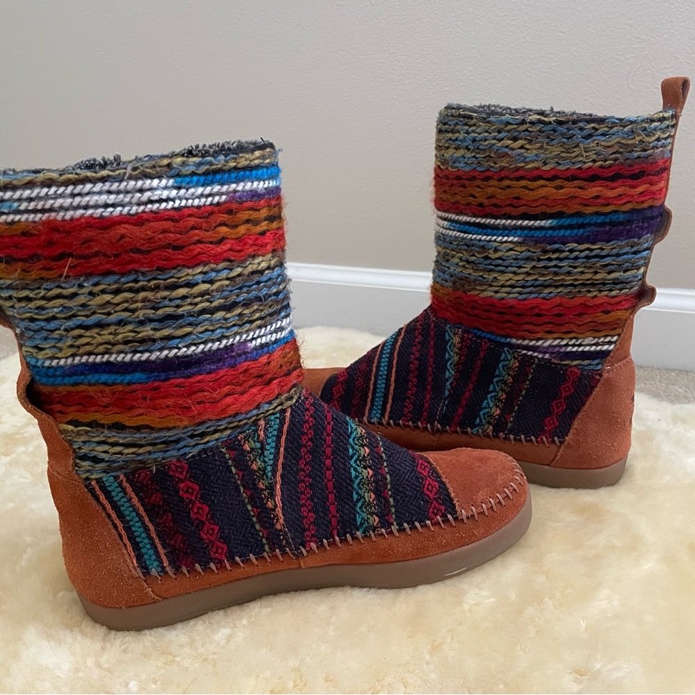 TOMS Nepal Colorful Knit Women's Mid Calf Leather Boots size 8 - Picture 6 of 12